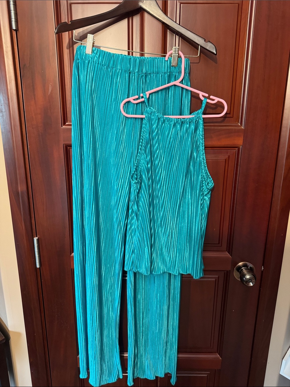 Teal Pleated Two-Piece Set - Sleeveless Top & Pants